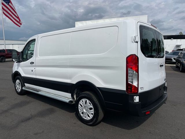 2022 Ford Transit Base