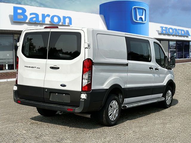 2022 Ford Transit Base