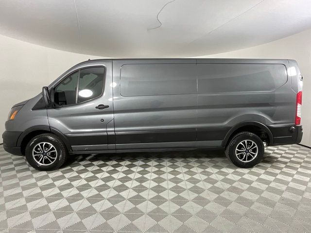 2022 Ford Transit Base