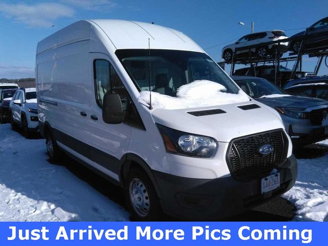 2022 Ford Transit Base