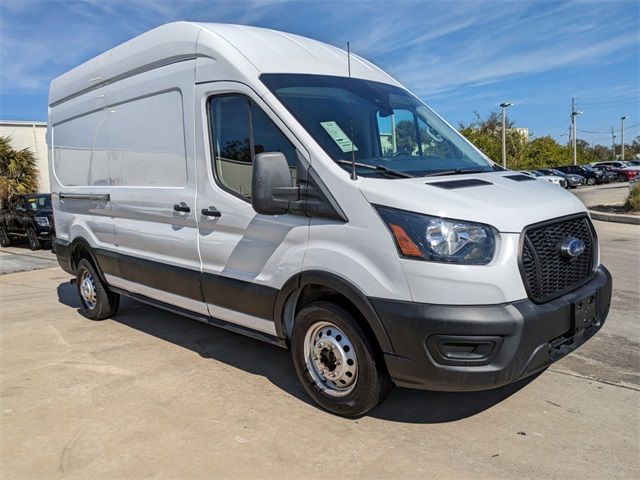 2022 Ford Transit Base