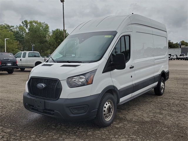 2022 Ford Transit Base