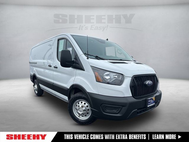 2022 Ford Transit Base