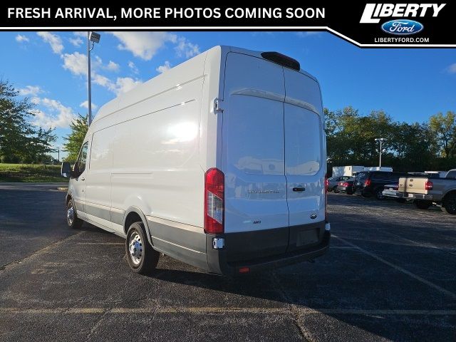 2022 Ford Transit Base