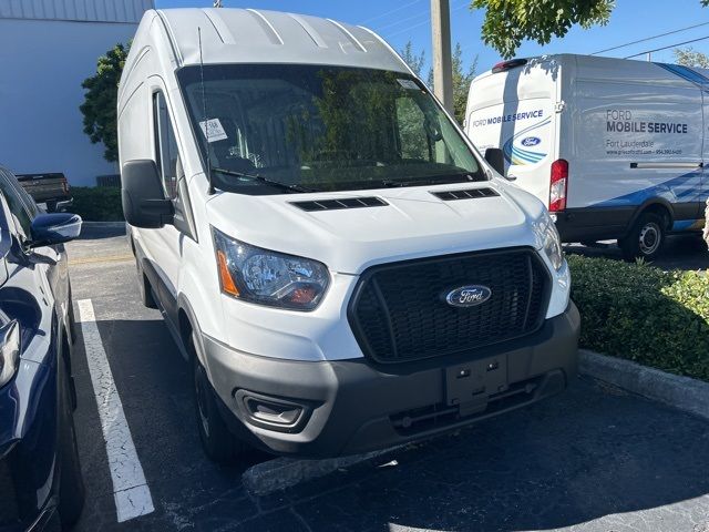 2022 Ford Transit Base