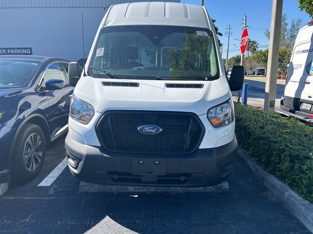 2022 Ford Transit Base