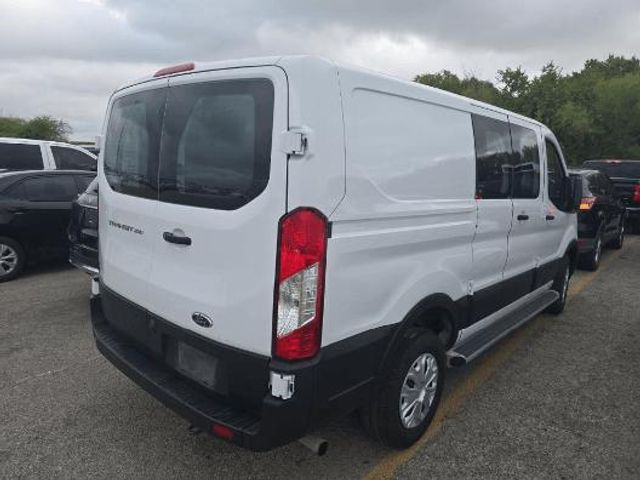 2022 Ford Transit Base