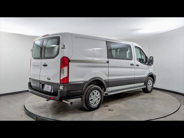 2022 Ford Transit Base