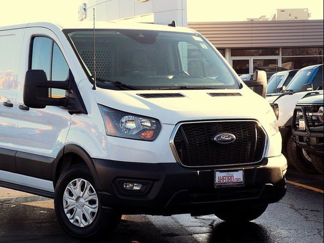 2022 Ford Transit Base