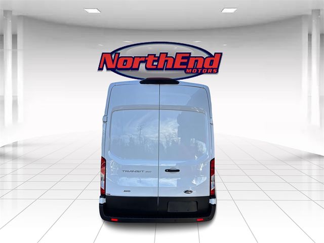 2022 Ford Transit Base