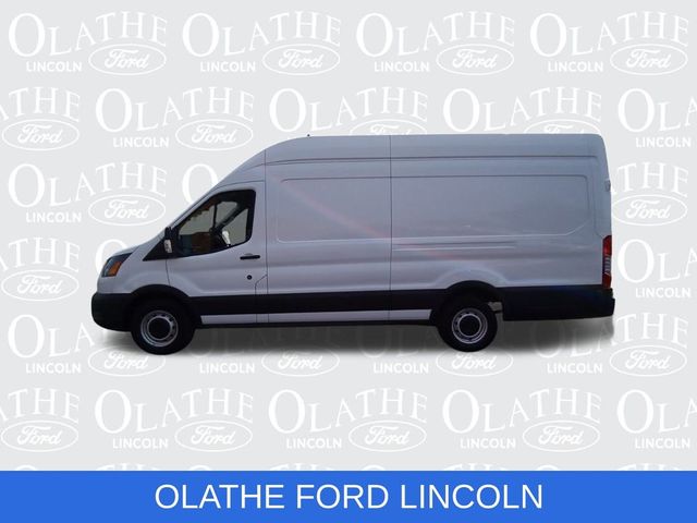 2022 Ford Transit Base