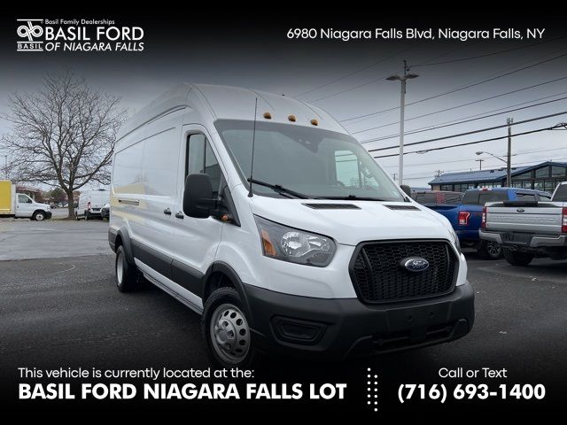 2022 Ford Transit Base