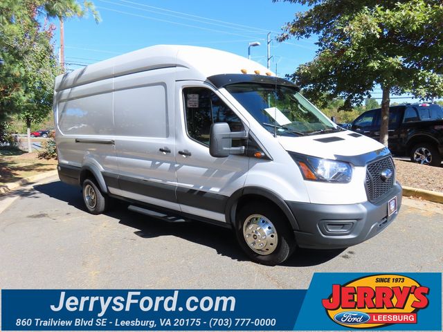 2022 Ford Transit Base