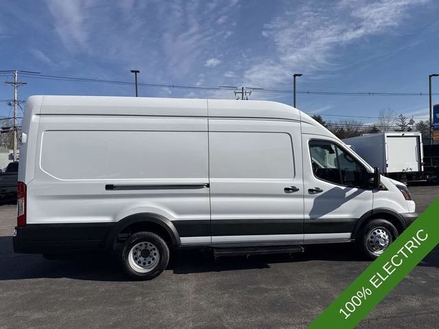 2022 Ford Transit Base