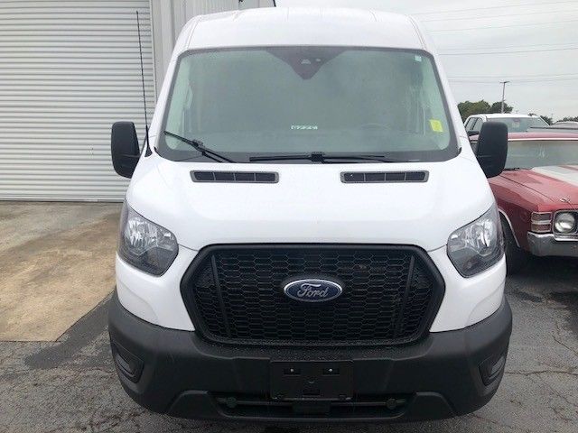 2022 Ford Transit Base