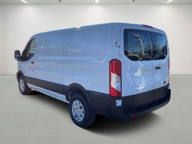 2022 Ford Transit Base