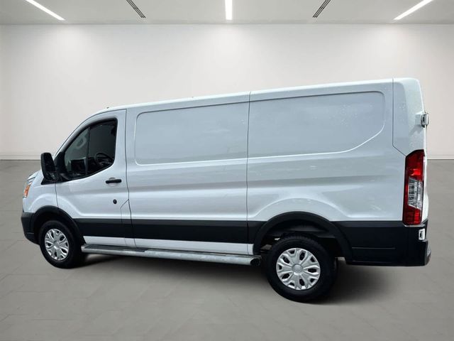 2022 Ford Transit Base