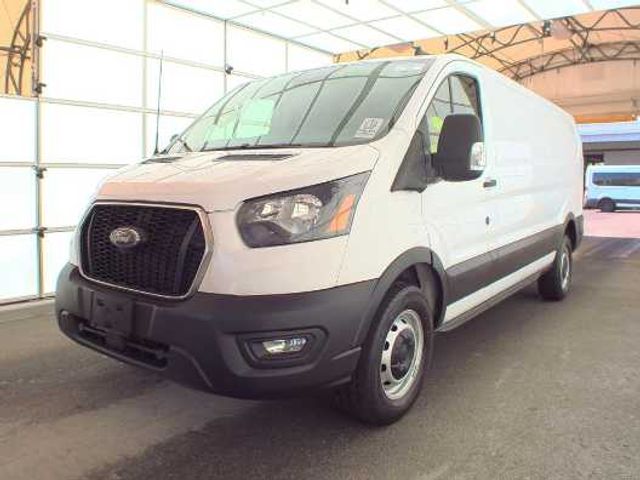 2022 Ford Transit Base