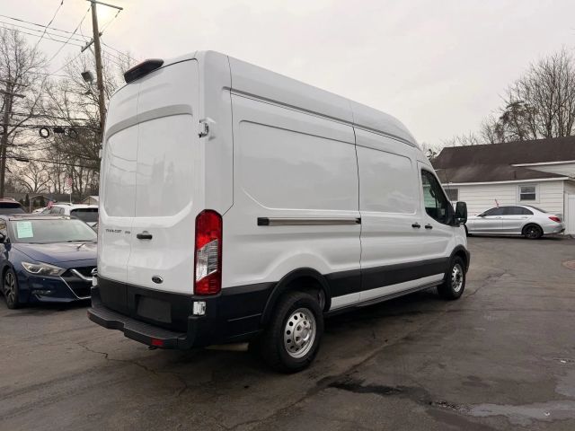 2022 Ford Transit Base