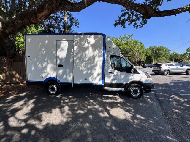 2022 Ford Transit Chassis 