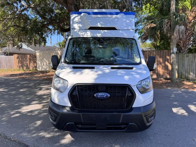 2022 Ford Transit Chassis 