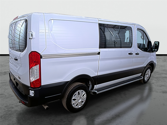 2022 Ford Transit Base