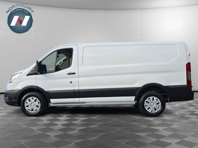 2022 Ford Transit Base