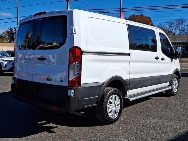 2022 Ford Transit Base