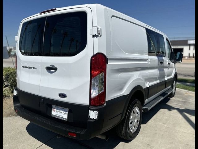 2022 Ford Transit Base