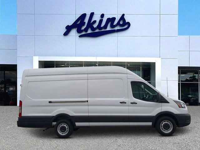 2022 Ford Transit Base