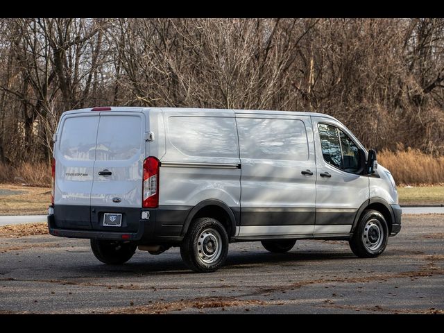 2022 Ford Transit Base