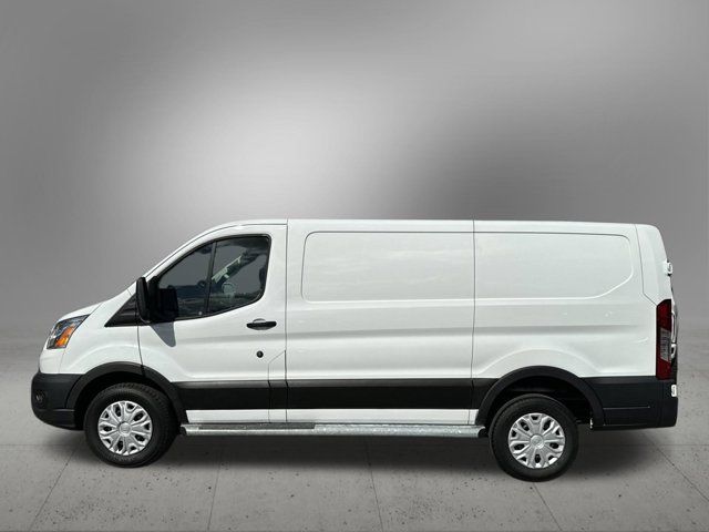 2022 Ford Transit Base