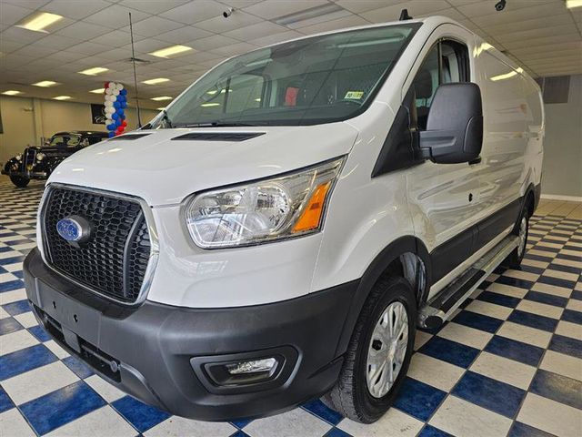 2022 Ford Transit Base