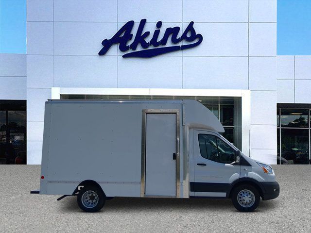 2022 Ford Transit Base