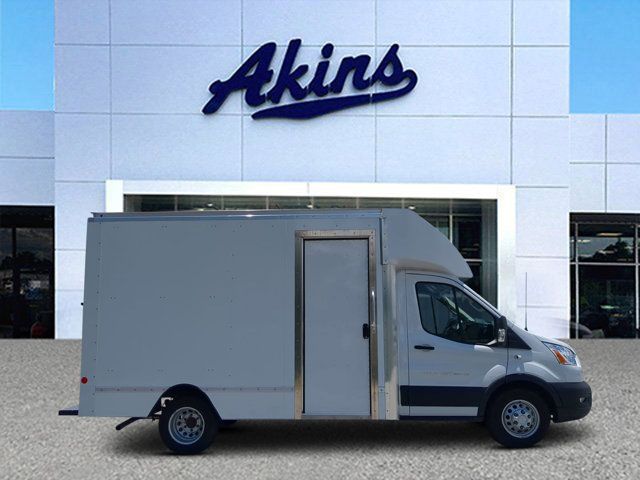 2022 Ford Transit Base