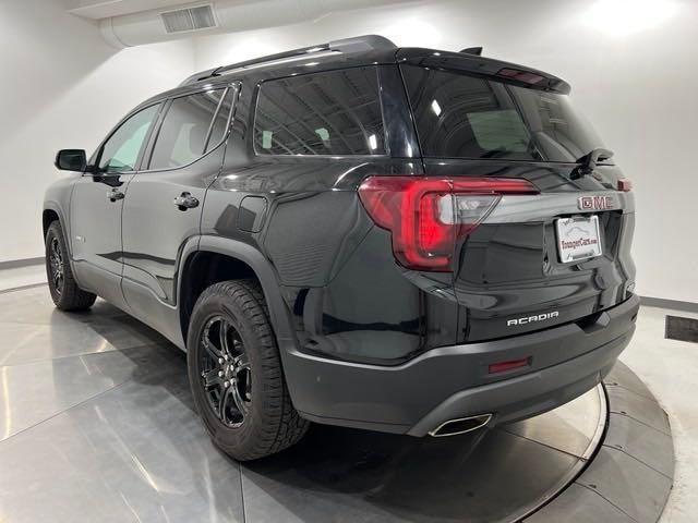 2022 GMC Acadia AT4