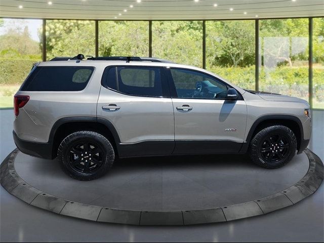 2022 GMC Acadia AT4