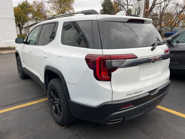 2022 GMC Acadia AT4