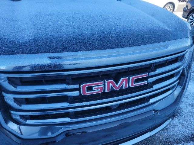 2022 GMC Acadia AT4