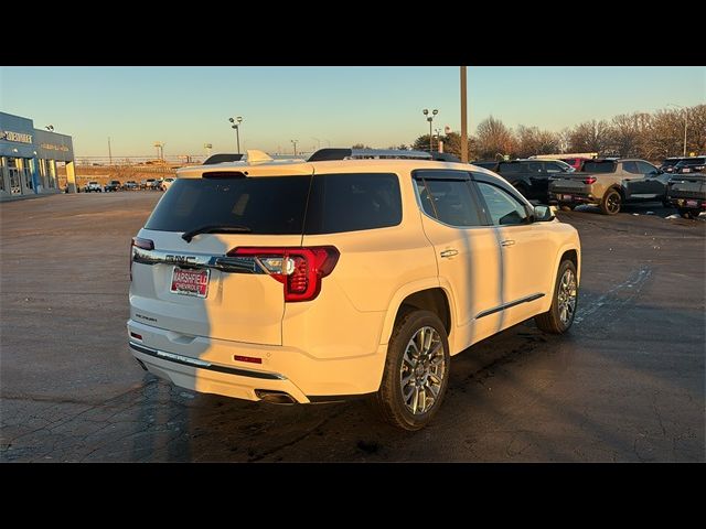 2022 GMC Acadia Denali