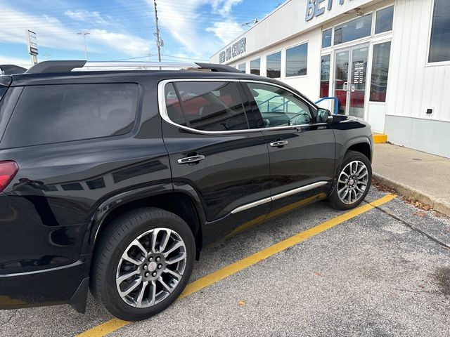 2022 GMC Acadia Denali