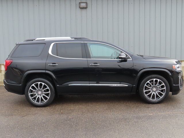 2022 GMC Acadia Denali