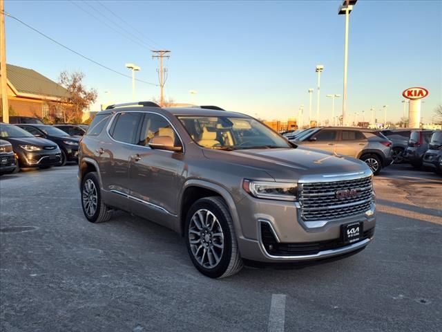 2022 GMC Acadia Denali