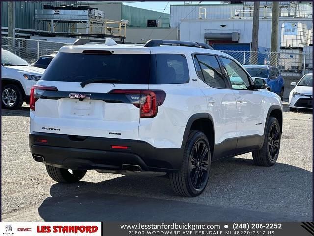 2022 GMC Acadia SLE