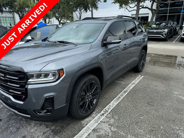 2022 GMC Acadia SLT