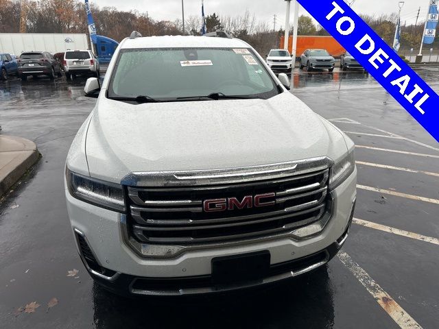 2022 GMC Acadia SLT