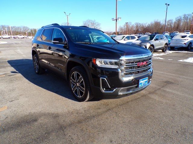 2022 GMC Acadia SLT