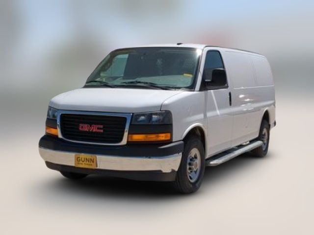 2022 GMC Savana Base