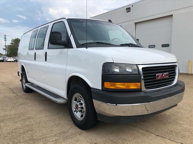 2022 GMC Savana Base