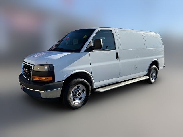 2022 GMC Savana Base